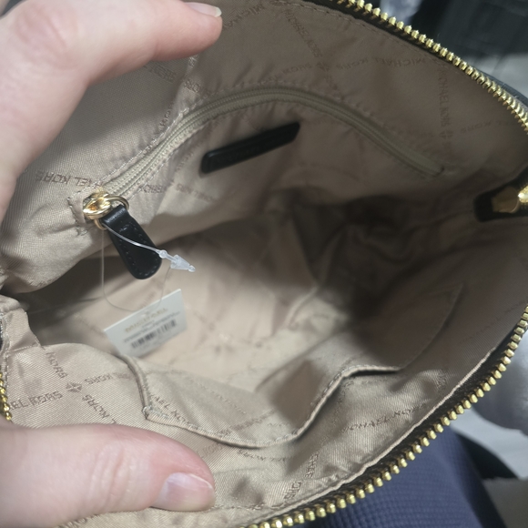 NWT Michael Kors Cindy LG Dome Crossbody BROWN/BLACK LEATHER Web Wide Strap - Picture 5 of 6